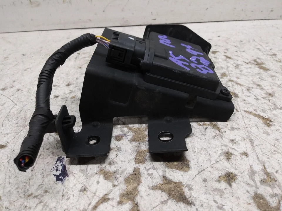 Hyundai Tucson 2022 módulo de punto ciego para pasajeros OEM 2,5 L AWD id 99150CW000  Foto 4 de 4