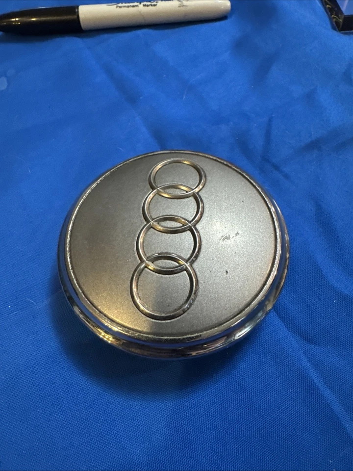 Tapacubos rueda tapa central audi q7 4l0 601 170 4l0601170 2010-2015 Foto 3 de 4