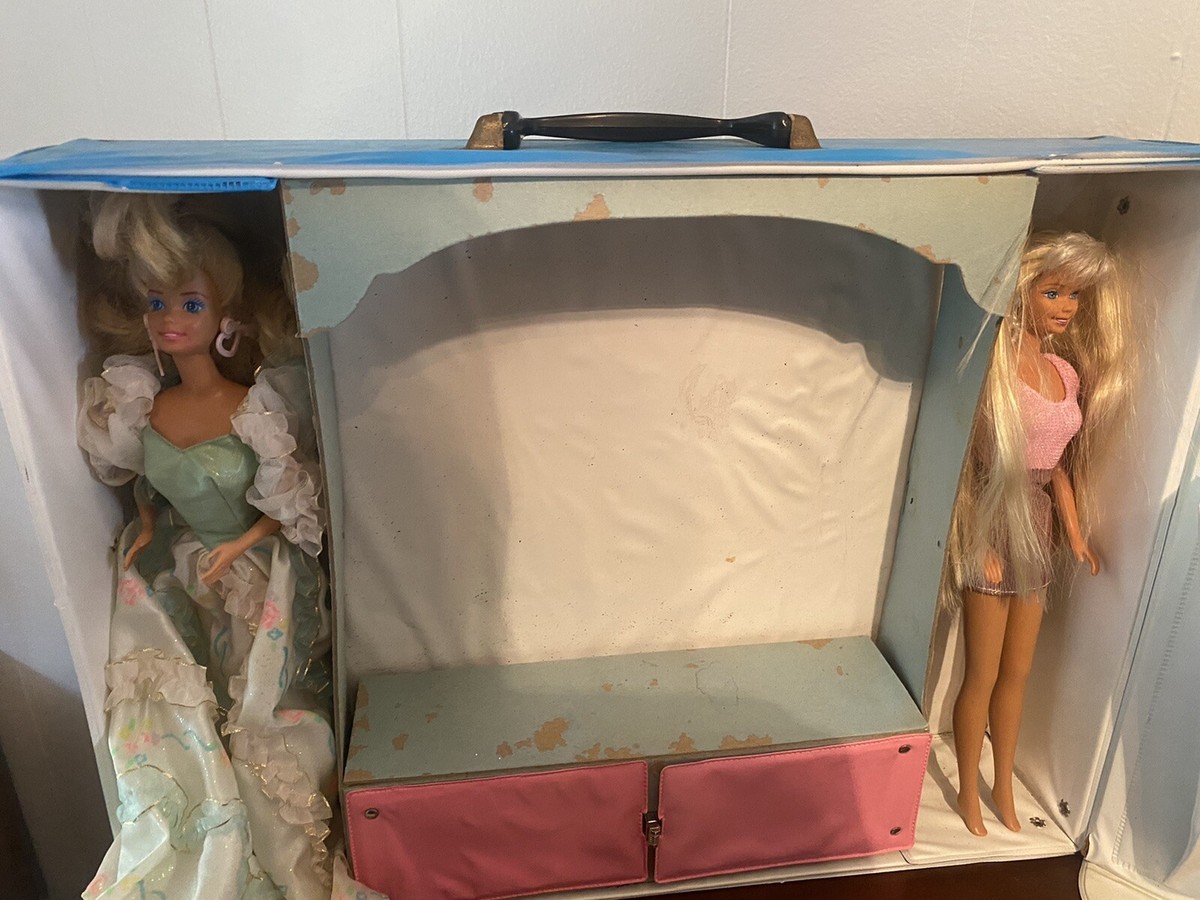 Vintage 1968 WORLD OF BARBIE DOUBLE DOLL STORAGE WARDROBE