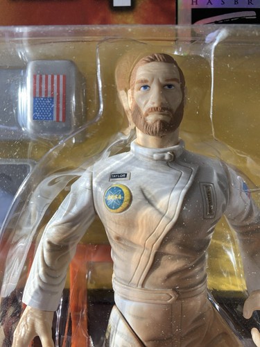 Rare 1999 Planet of The Apes Commander Taylor Action Figure Hasbro Signature NOC - Picture 2 of 7