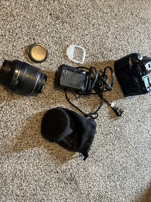 Pack Nikon D70s + 2 Zooms (70-210 & 28-70) + 2 Cartes Mémoires + Sacoche
