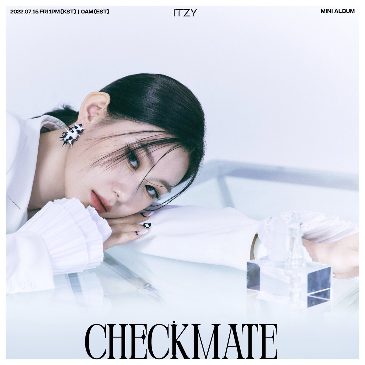 ITZY Mini Album CHECKMATE STANDARD RYUJIN Ver. CD+Book+Card+Poster