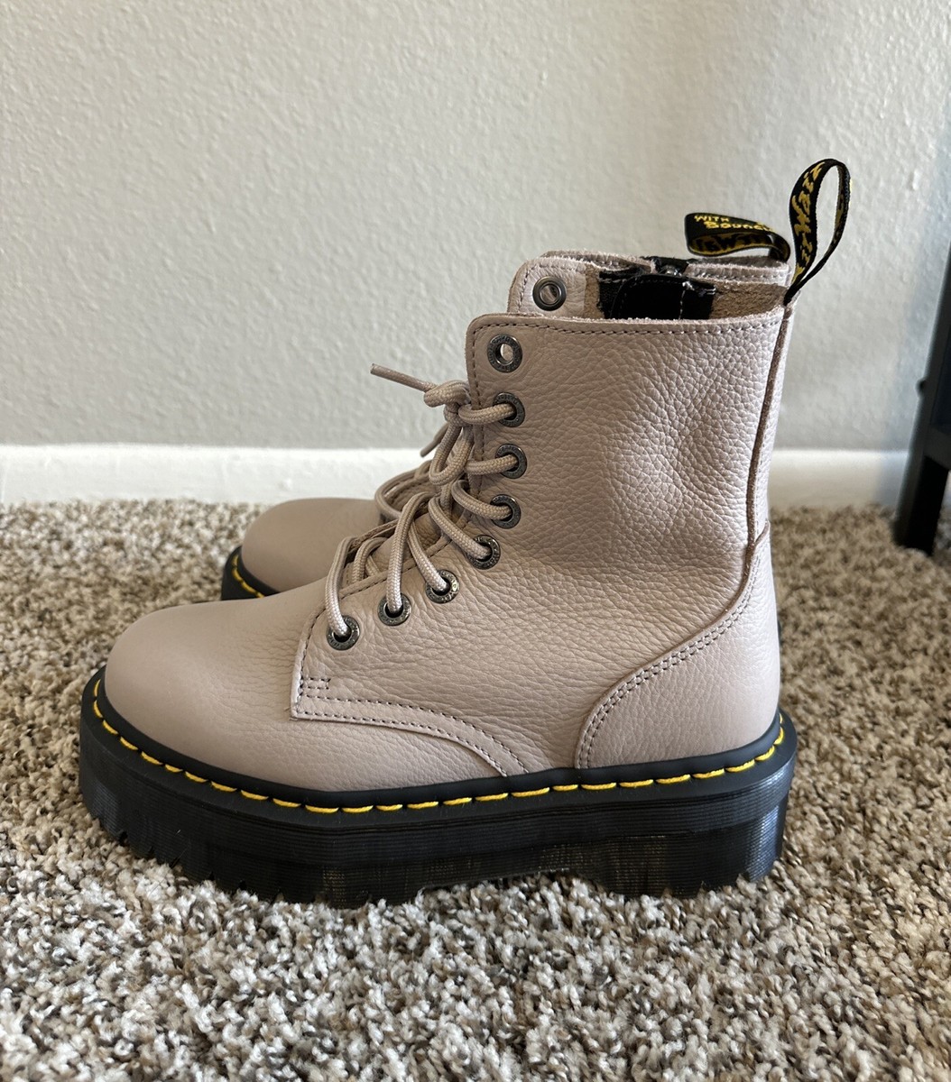 Hotel Kalinga Dr Martens Jadon Amazon Hotel Kalinga Jadon