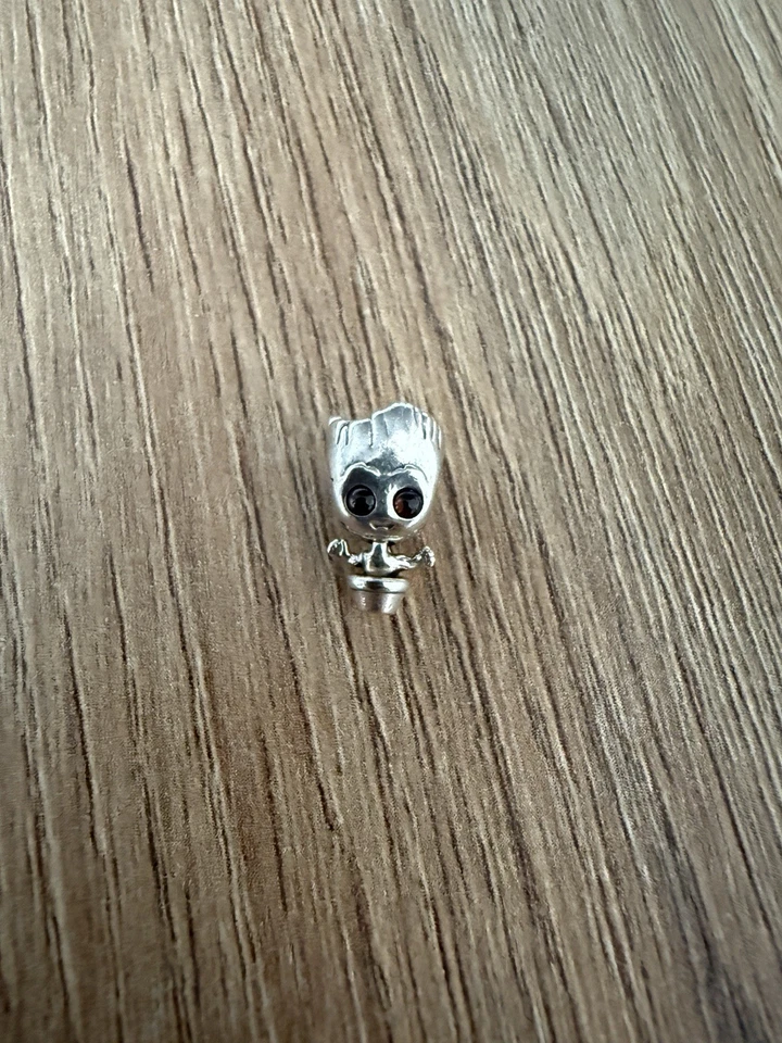Marvel Guardians of the Galaxy Tanzender Groot Charm, Pandora