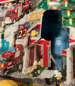 Lego City ADVENT CALENDAR  2824 mostly complete with tray & box
