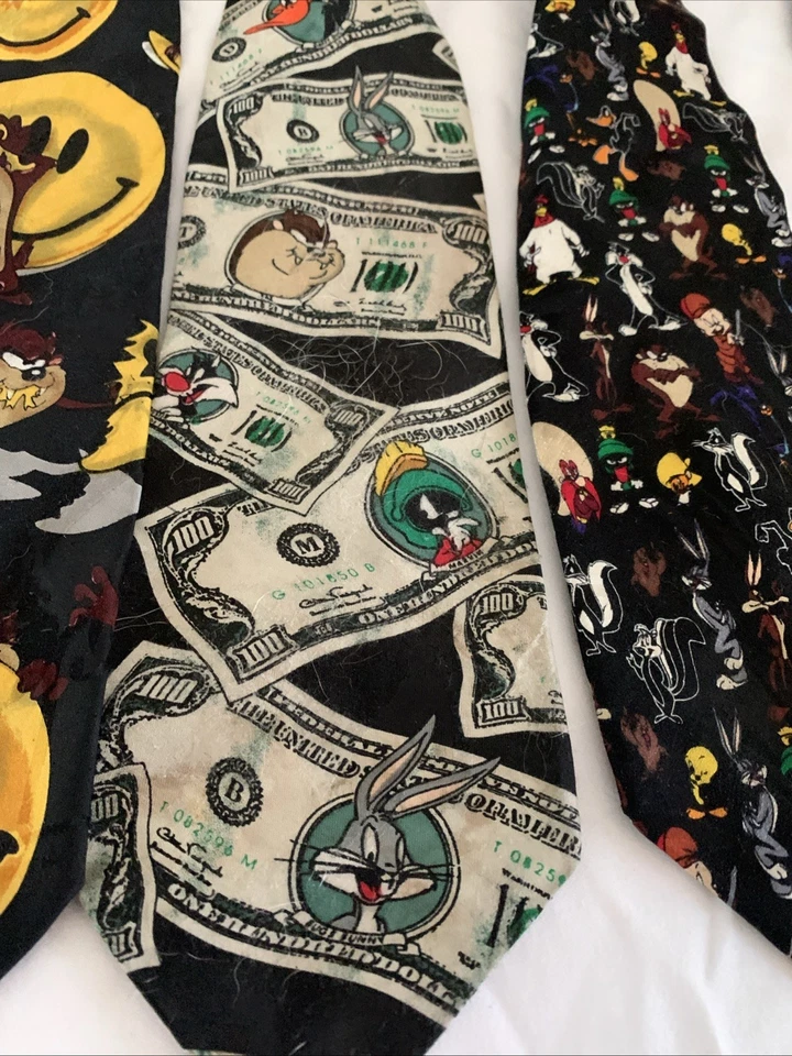Lote De 5 Corbatas De Colección Cuello Looney Tunes Bugs Bunny Lucas Taz Y La Pandilla Foto 4 de 4