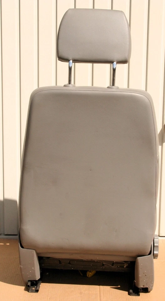 Volkswagen Transporter, Multivan, Caravelle T5 Beifahrer Sitz 7H0 881 303 E  - Bild 3 von 4