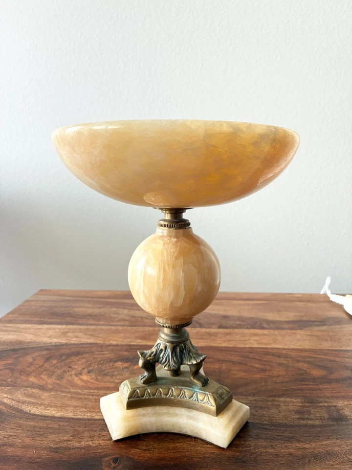 Cuenco pedestal de piedra y latón de alabastro Foto 4 de 4