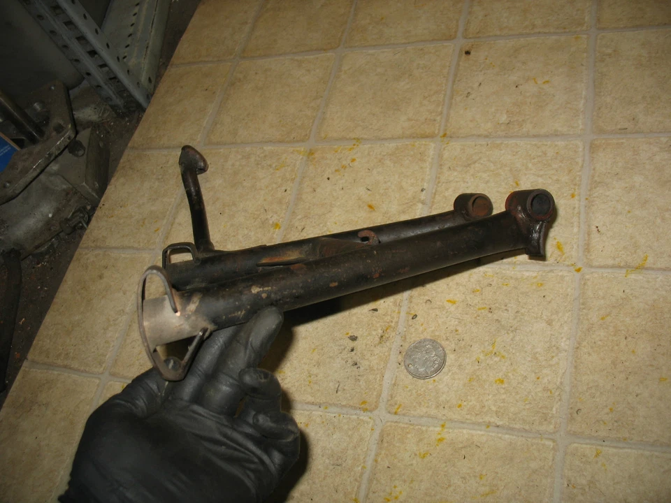 81 SUZUKI GS1000 GS 1000 CENTER MAIN STAND Foto 4 de 4