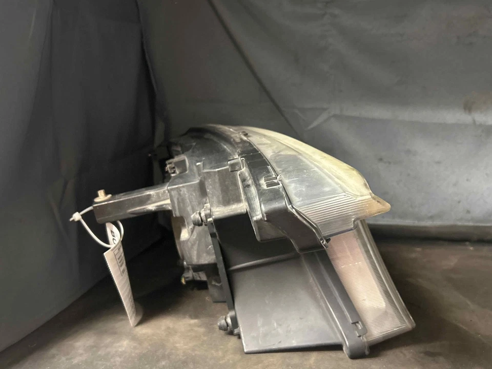 Fits 2004-07 Buick Rainier Left Headlamp OEM:15866079 - Изображение 3 из 4