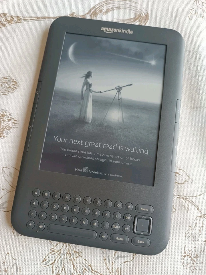 Amazon Ebook Kindle Keyboard 3rd Generation eReader D00901 - Negro - Imagen 4 de 4