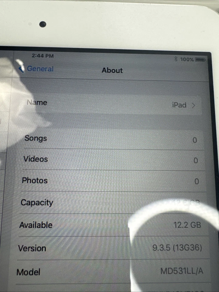 Apple iPad mini 1st Generation. 16GB, Wi-Fi, 7.9 in - White & Silver Excellent  - Image 3 of 4