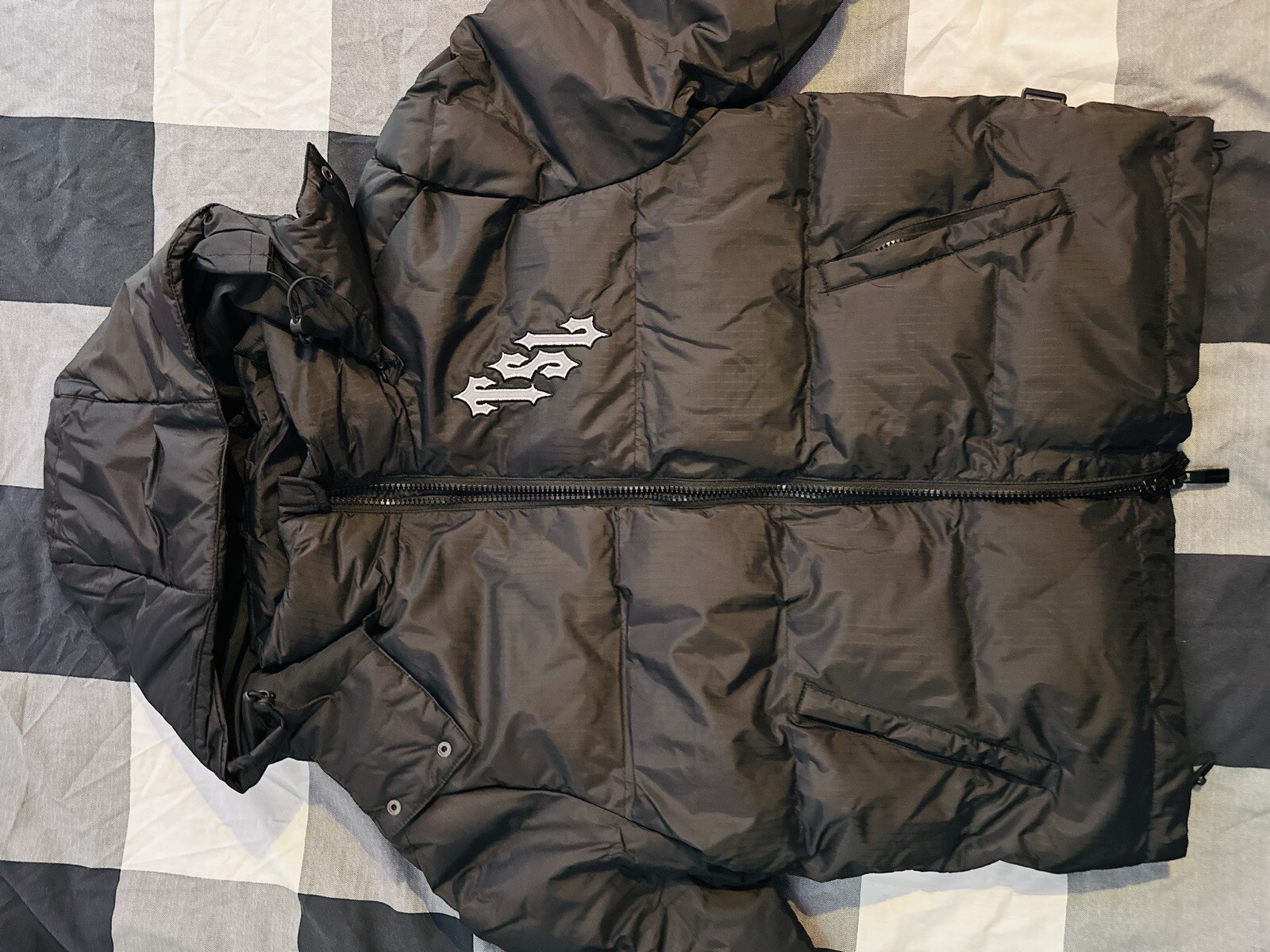 trapstar london shooters jacket, Black, Size Small, Brand new image 4