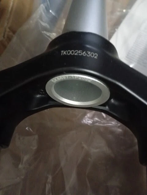 forcella nuova suntour 29 perno passante non boost 15x100 xcr 32 a molla no aria - Immagine 4 di 4