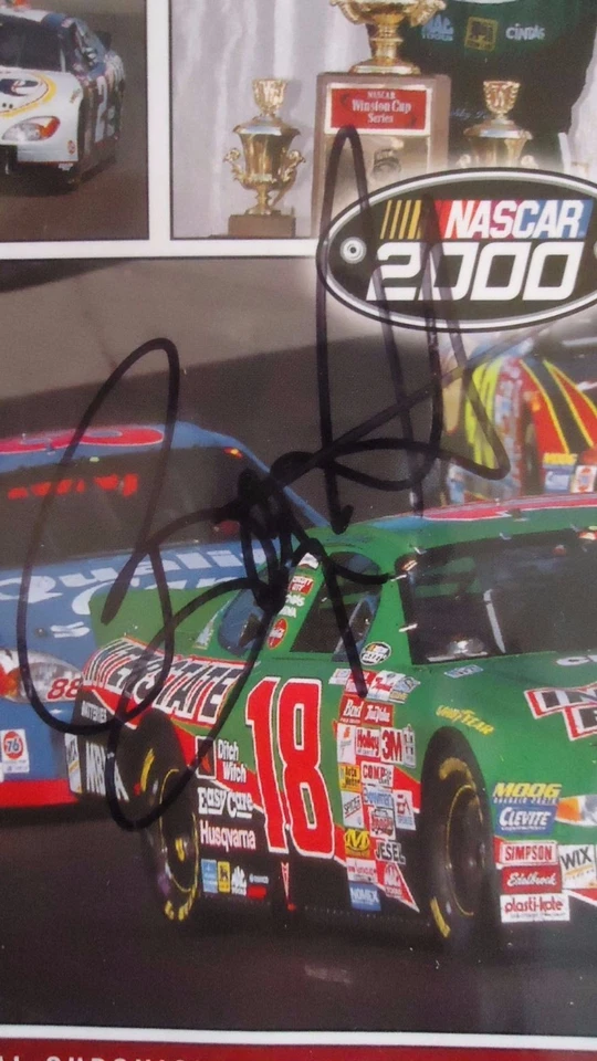 Anuario NASCAR 2000 tapa dura firmado por Bobby Labonte y Joe Gibbs Copa Winston Foto 2 de 4
