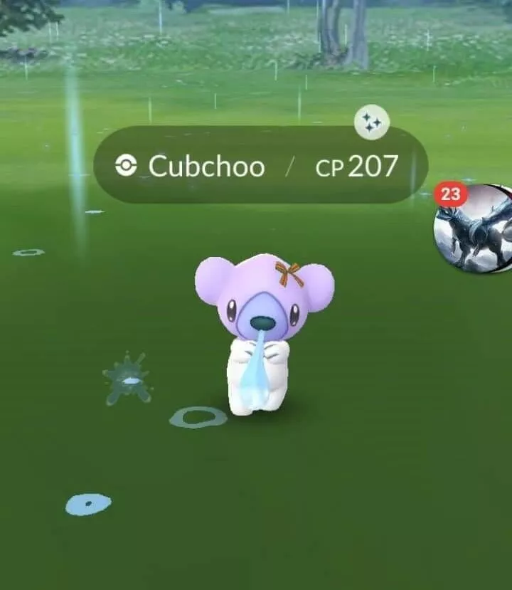 Pokémon Go fest * Shiny Pikachu wearing an amethyst crown *- TRADE