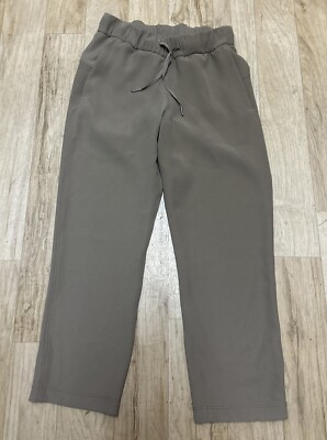 Lululemon Women's On the Fly Crop Woven Pants Size 12 Frontier