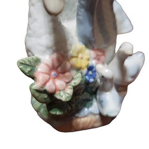 Vintage K's Collections Porcelain Mother Goose With Cygnets babies with flowers - Picture 5 of 6