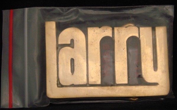 LF20161 *NOS* VINTAGE 1970s/80s CUT-OUT NAME ***LARRY*** SOLID BRASS BUCKLE