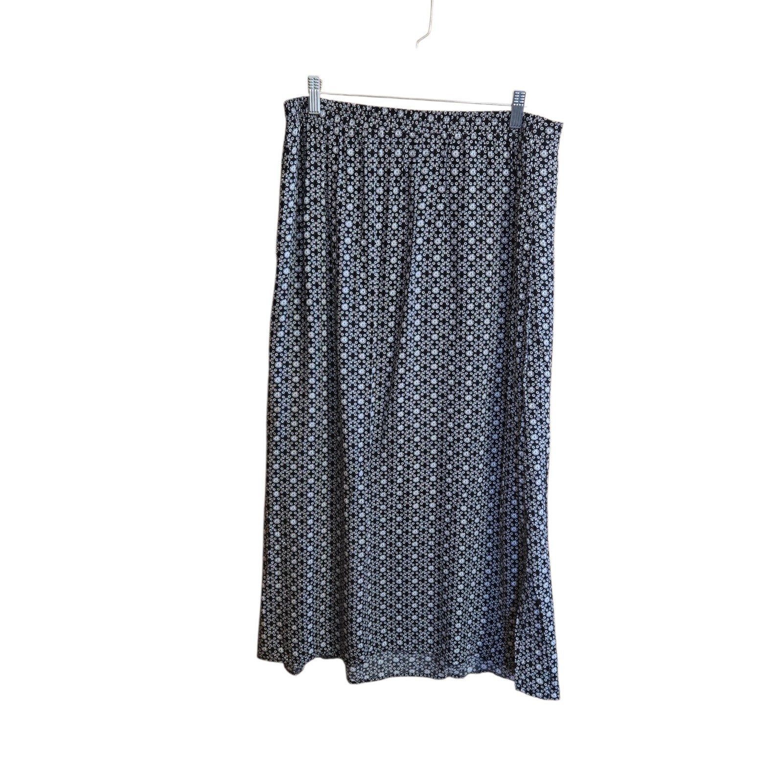 Breeze Ever Women's Maxi Skirt Size LG Elastic Waist Black White Floral Pull On