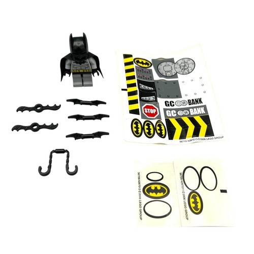 LEGO Batman Minifigure Classic 2006 Light Gray Suit 7780 7779 7782 + Accessories - Picture 8 of 8