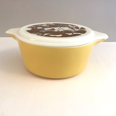 Pyrex Promotional Nouveau Floral 2 1/2 QT.  Casserole Covered Baking Dish