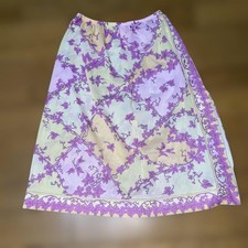 the Charm of Vintage Pucci Slip Skirts: A Fashion Guide Good condition