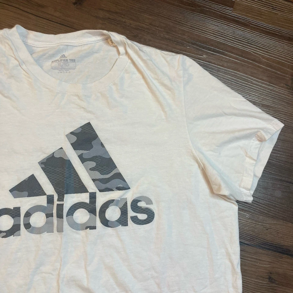Camiseta Adidas Para Hombre Blanca XL Gráfica Camuflaje Logo Baloncesto Fútbol Fútbol Foto 4 de 4