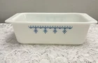 Vintage Pyrex 913 Ovenware Baking Loaf Pan White Blue Snowflake Garland Design
