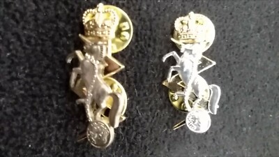 PAAR METALLHALSBANDABZEICHEN ROYAL ELECTRIC MECHANICAL ENGINEERS. 