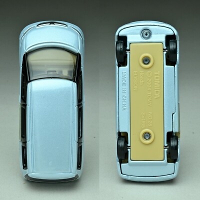 Tomica No. 28 Honda Elysion Made in China by Tomy, 2004 Diceast