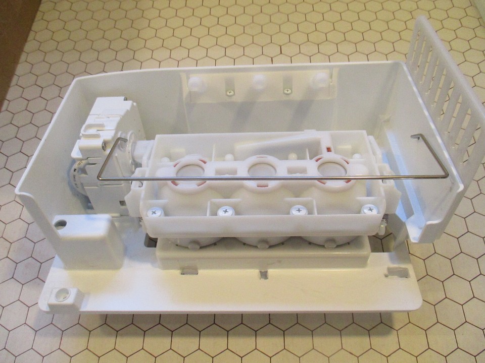 ClimaTek Refrigerator Ice Maker Assembly - Replaces LG & Kenmore AEQ73449910, AP7211209, PS16877947