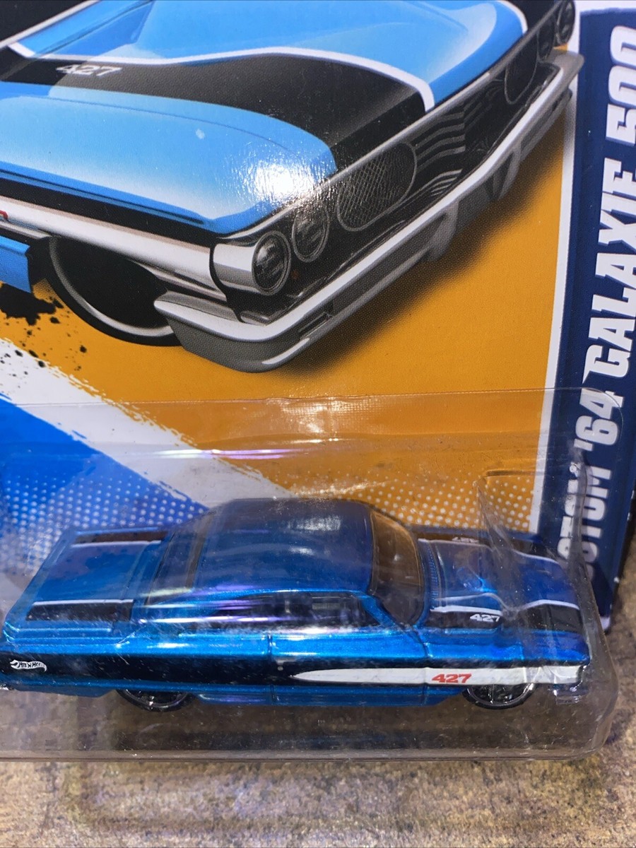 Hot Wheels Muscle Mania Ford '12 Blue Custom '64 Galaxie 500 Car