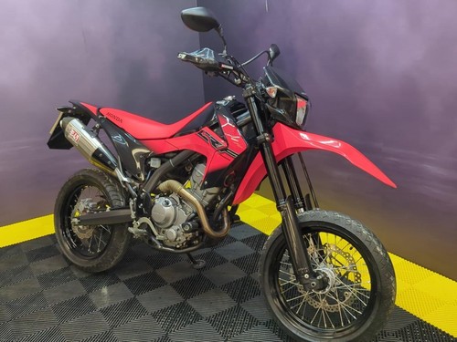 Honda CRF 250 M 2015 MEGA LOW MILES Supermoto - Picture 3 of 19