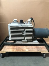 Leybold Heraeus D30AC Trivac Vacuum Pump, General Electric 5K45SG1071A, 188576