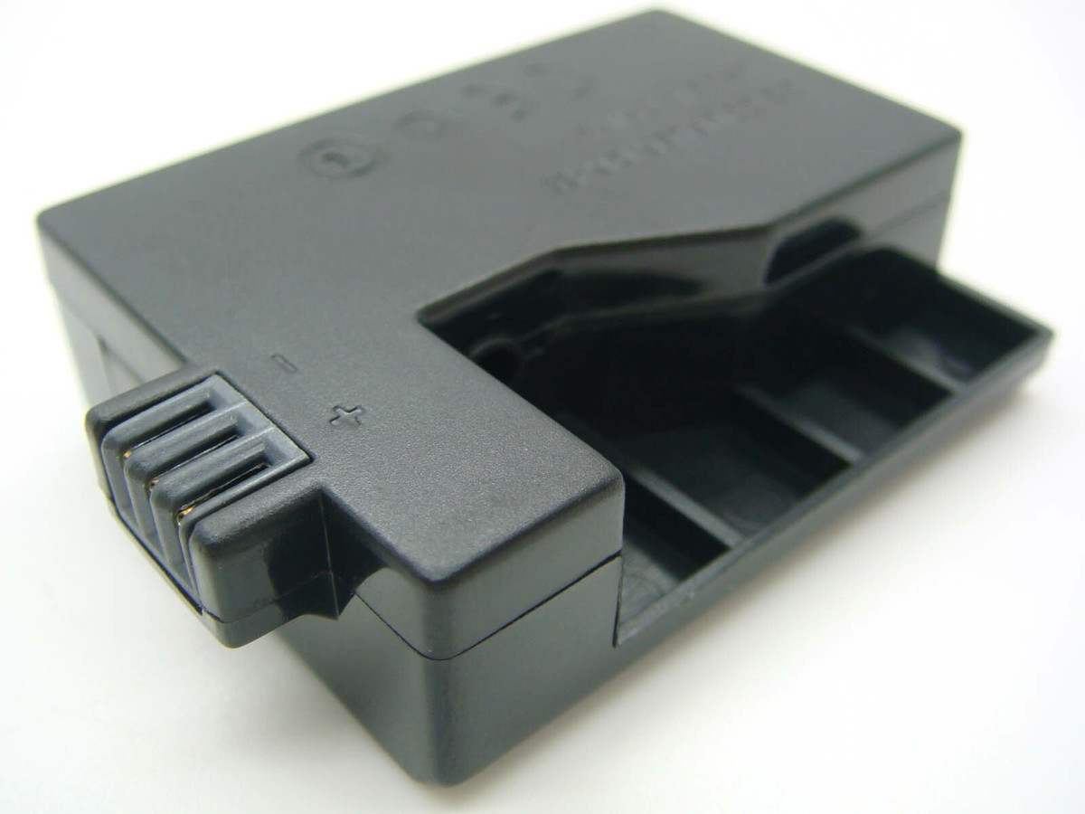DC 7.4V 2A ACK-E5 AC Adapter Power Supply For Canon DS126181