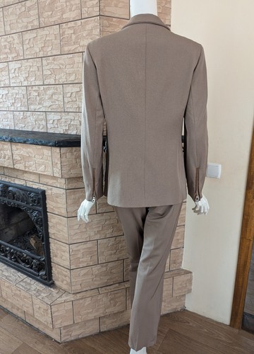Prada vintage beige Women's Pantsuit Suit Blazer capri pants Italy Size 44 - Picture 5 of 24