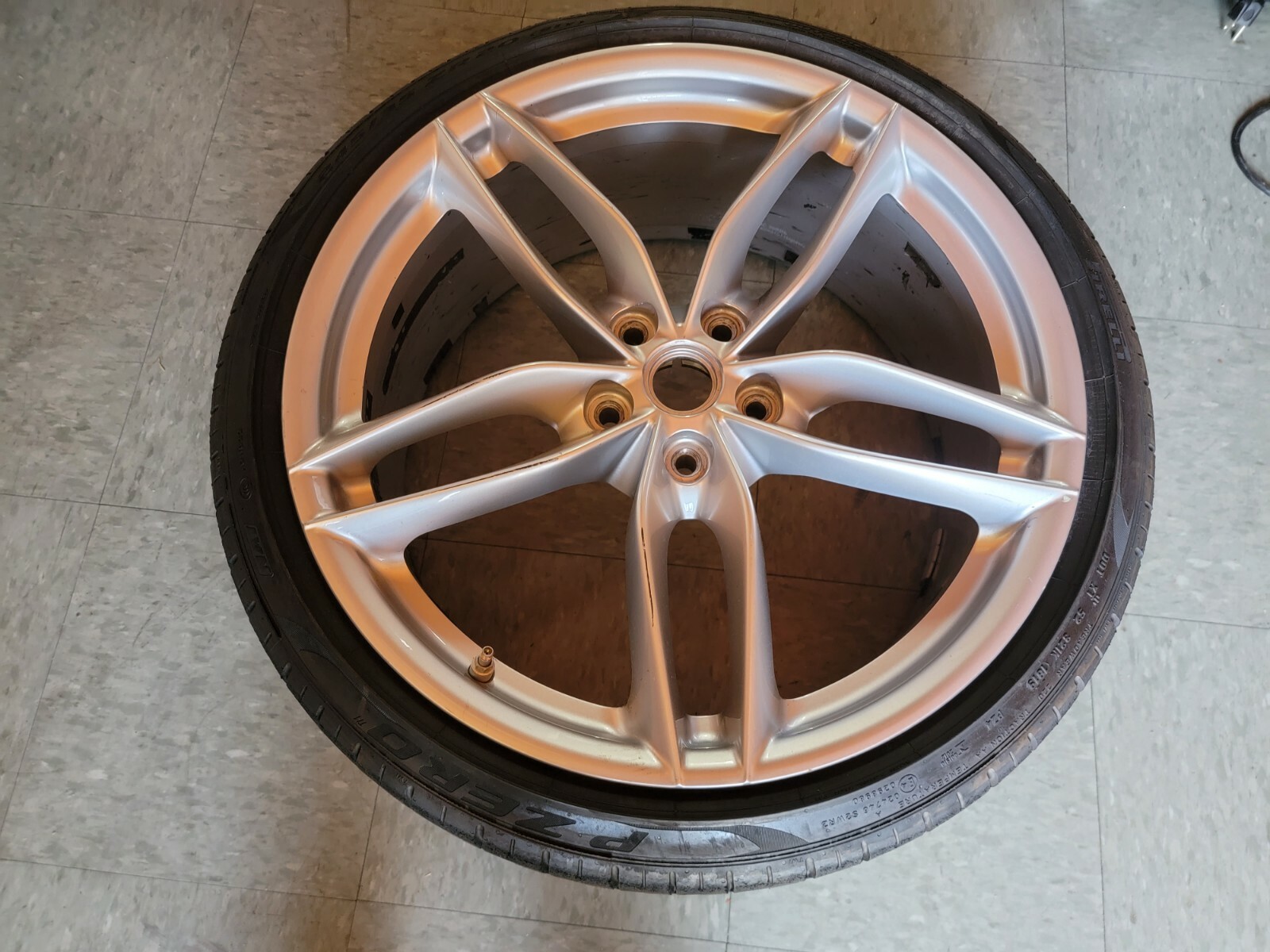 FERRARI 488 FRONT RIM DIAMOND FACTORY WHEEL OEM 310193 315893 315895