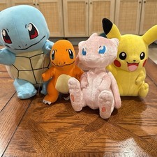 Pok mon Lot Of 4 Character Plush Pikachu Charmander Squirtle Mew Tomy