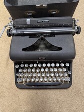 Vintage Royal Quiet De Luxe Tuxedo Dreyfuss Portable Manual Typewriter thumbnail