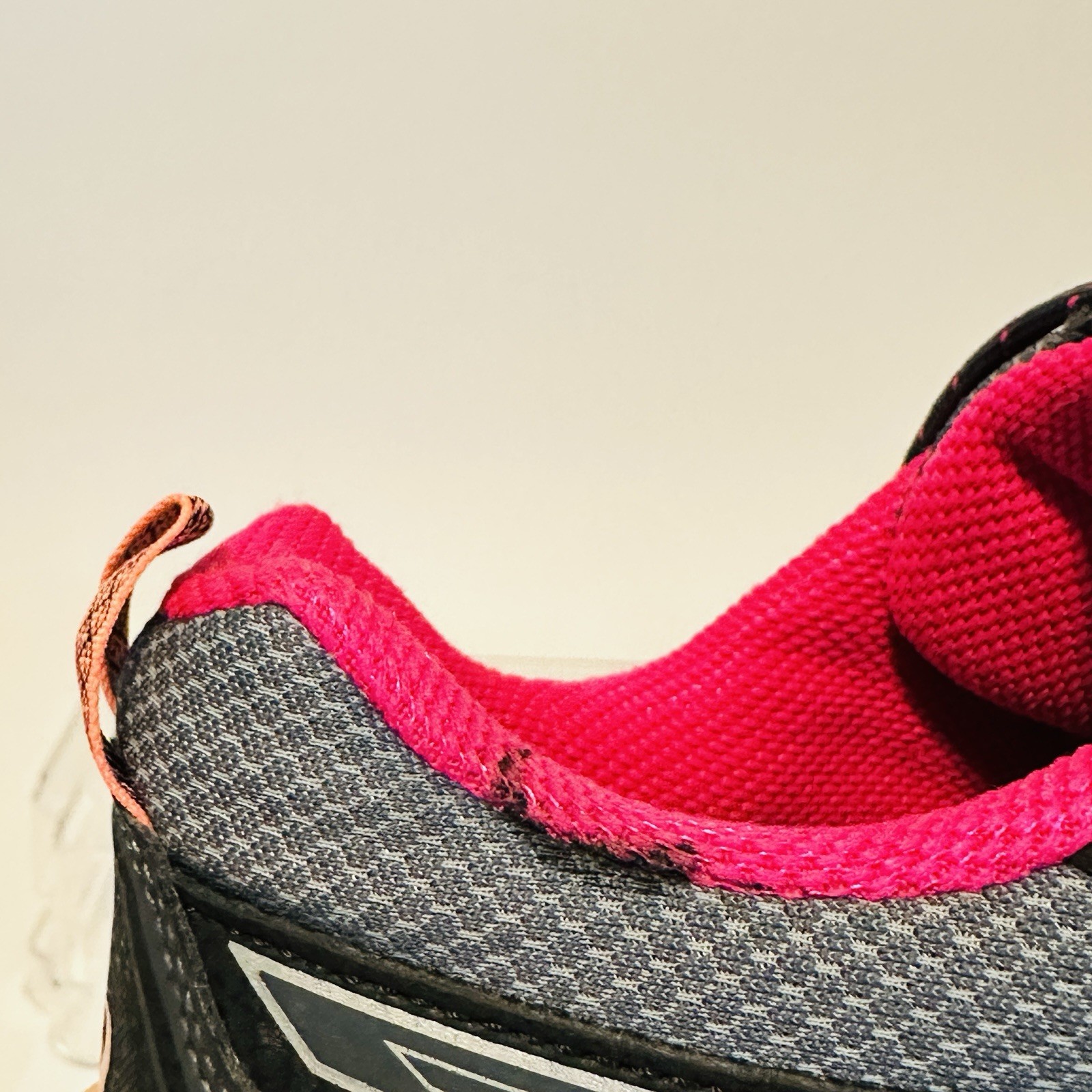 Asics Gel-Venture 7 Trail Running Shoes Women's Size 8.5  Grey Pink 1012A477 thumbnail 9