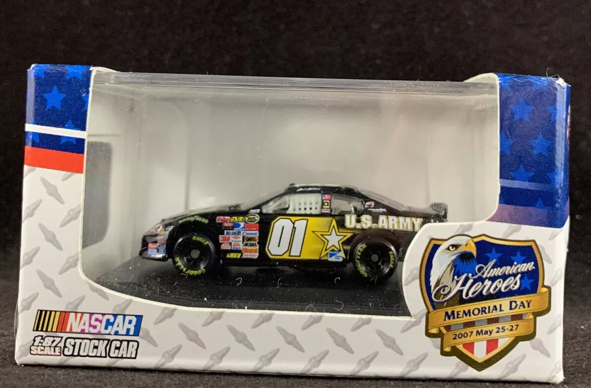 WINNERS CIRCLE NASCAR AMERICAN HEROES MEMORIAL DAY ARMY #01 RARE 1:87