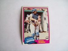 Steve Yeager Los Angeles Dodgers MLB BASEBALL 1981 Topps #318