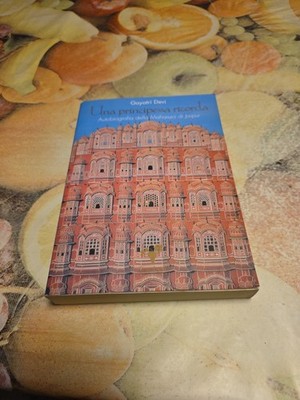 Eine Prinzessin erinnert sich Autobiographie der Maharani von Jaipur Buch G.Devi
