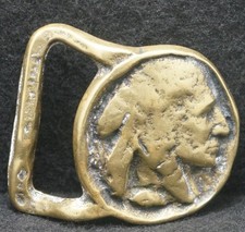 XA19103 VINTAGE 1970s  NATIVE AMERICAN INDIAN  ARTWORK SOLID BRASS BELT BUCKLE
