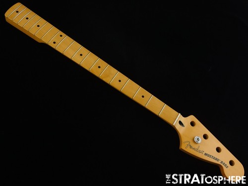 Fender Player II Mustang Bass PJ NECK Guitar 30" Scale Maple - Picture 2 of 6