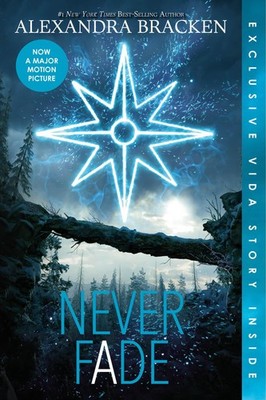 Alexandra Bracken / Never Fade (Bonus Content)-The Darkest M ... 9781368022460
