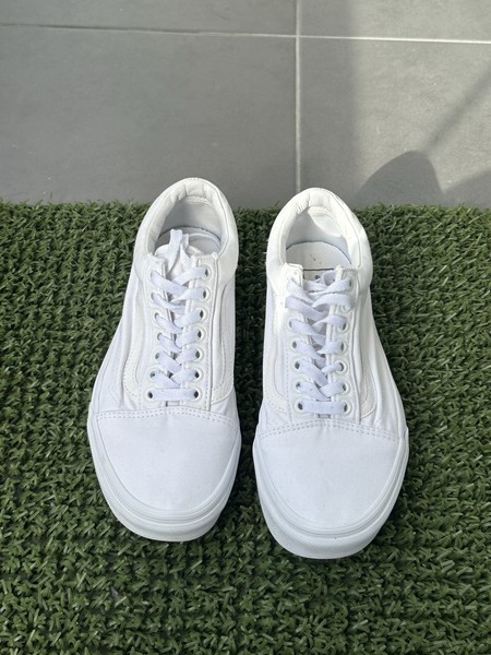 Weiße Vans Old School