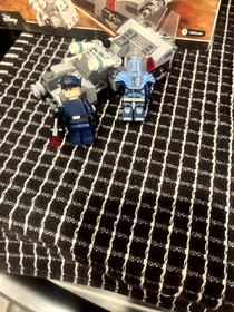 [2] Lego Lots Star Wars 75166 First Order Transport Speeder  70901 Batman Movie