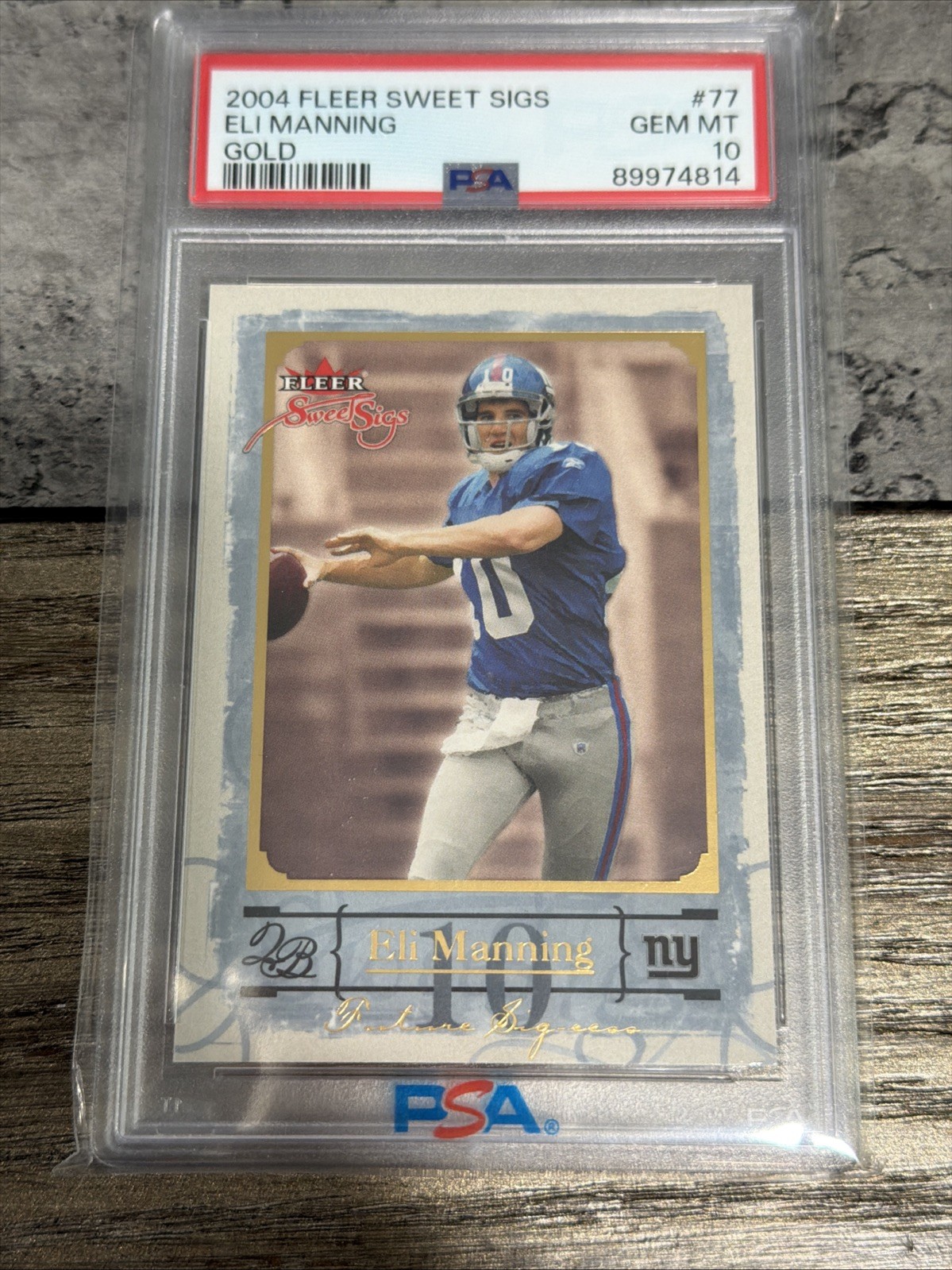 Eli Manning Fleer Sweet Sigs #77 Gold